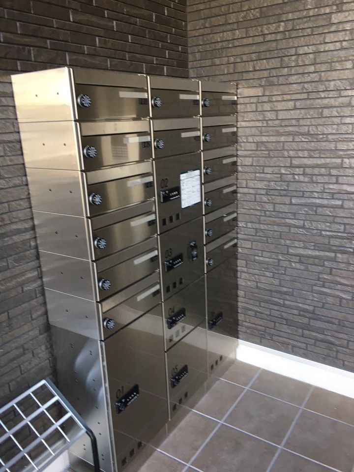 宅配ボックス設置しております