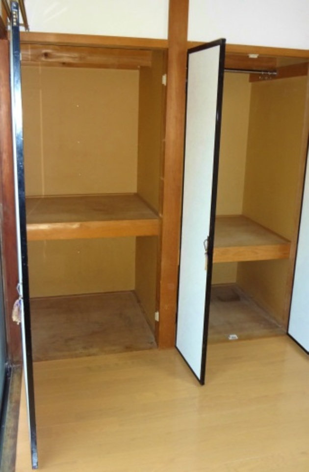 収納が２ヶ所アルよ、これでお部屋はいつも片付けられるネ