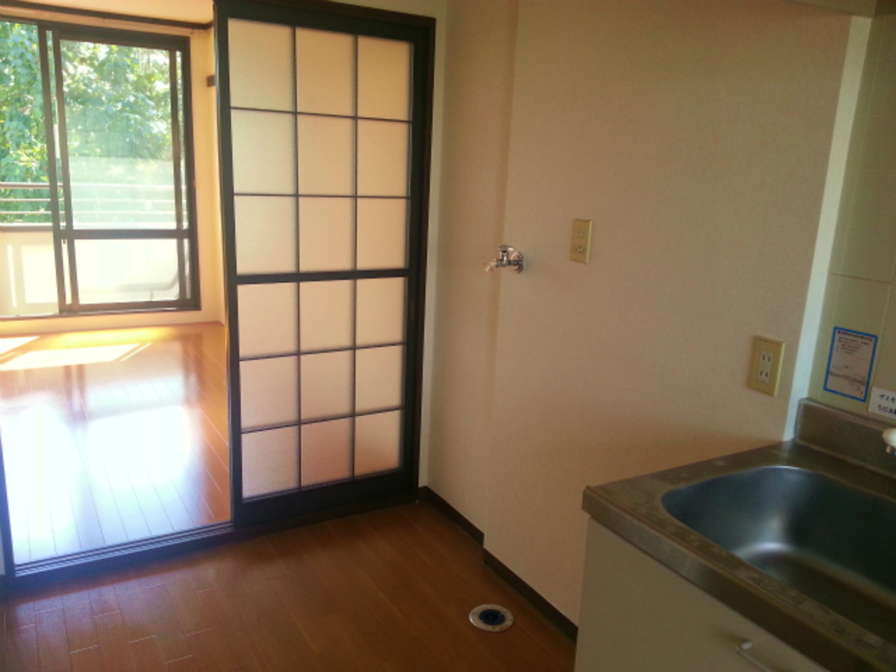 室内洗濯機置き場もございます♪