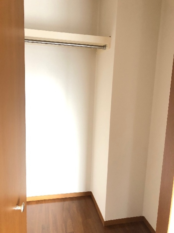 大切な洋服はコチラへどうぞ❀