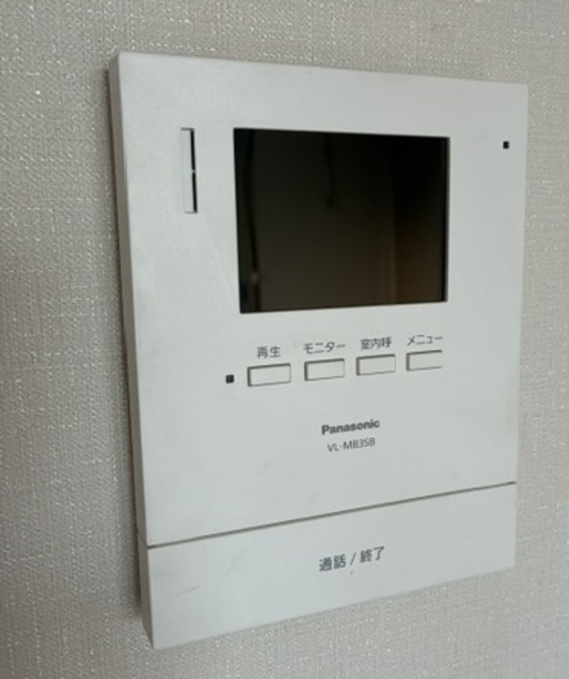 チャイムがなったらまずモニターチェック!あっ、ピザやさんだった(