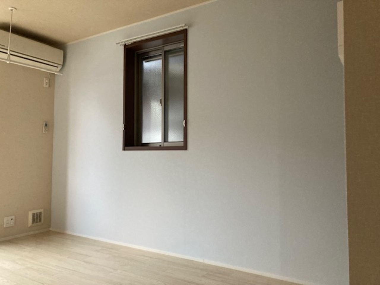 アクセントクロス使用のおしゃれルーム