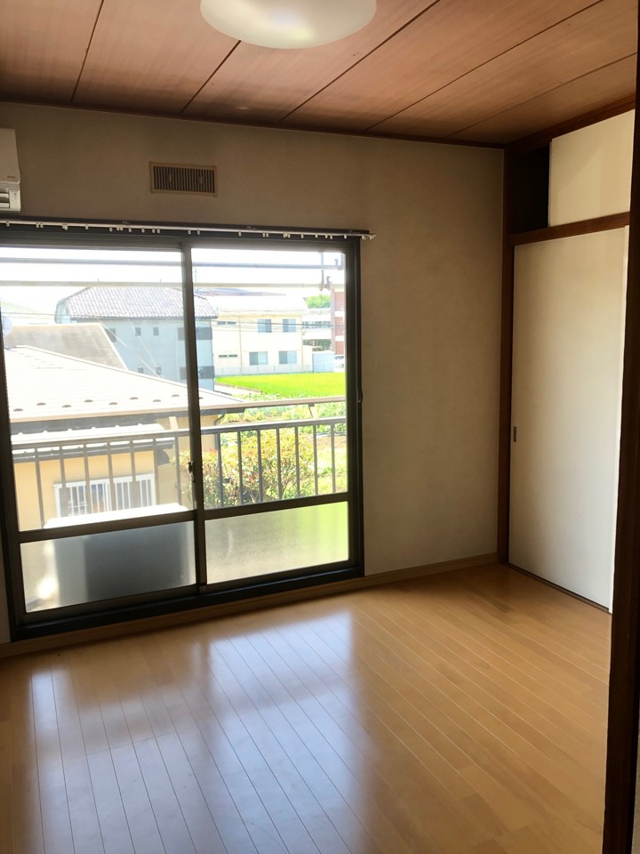 ほどよい広さの2DKアパートです