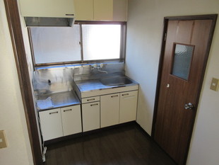 キッチン周りはこんな感じです