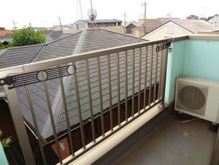 お布団もシッカリ干せます。