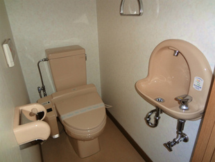 ポプリが似合いそうな可愛らしいおトイレ