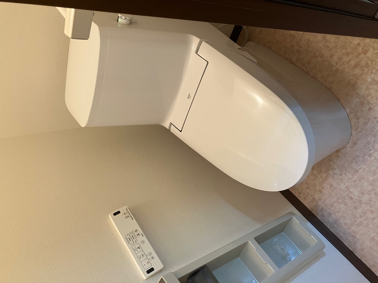 トイレ新しく入替えましたよ