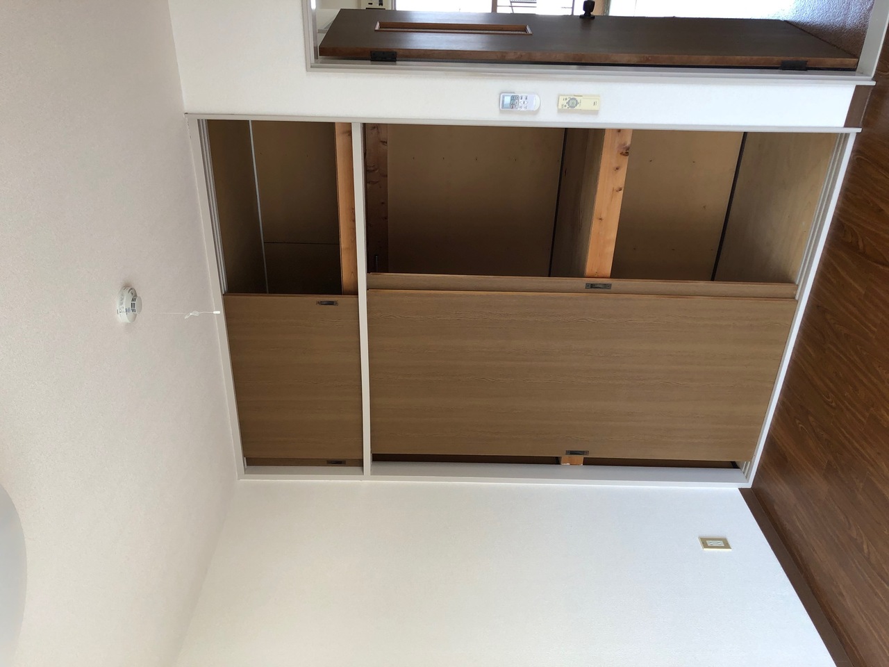 こちらは大き目の荷物入るね