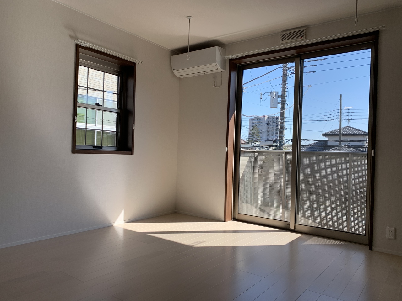 明るいお部屋ですね♪