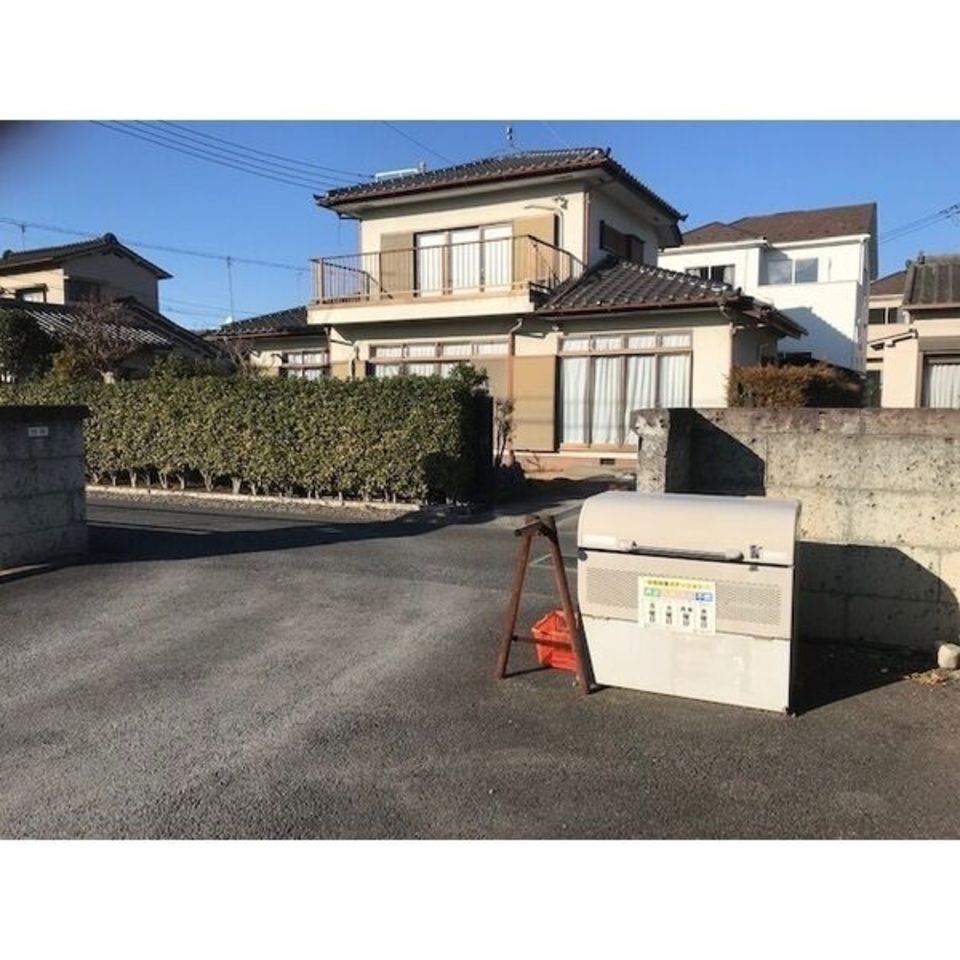 ここにゴミを捨てに行きましょう！